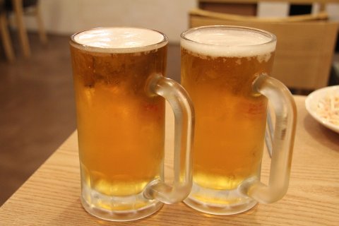 “Una buona birra va condivisa con UN BUON AMICO...”